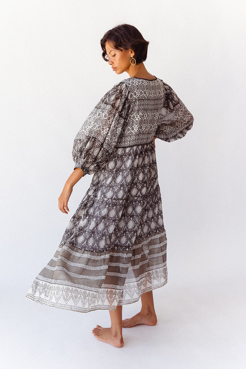 ワンピース Daughters of India Jasmine Midi Dress Jasmine Midi Dress - Shell – Daughters of India