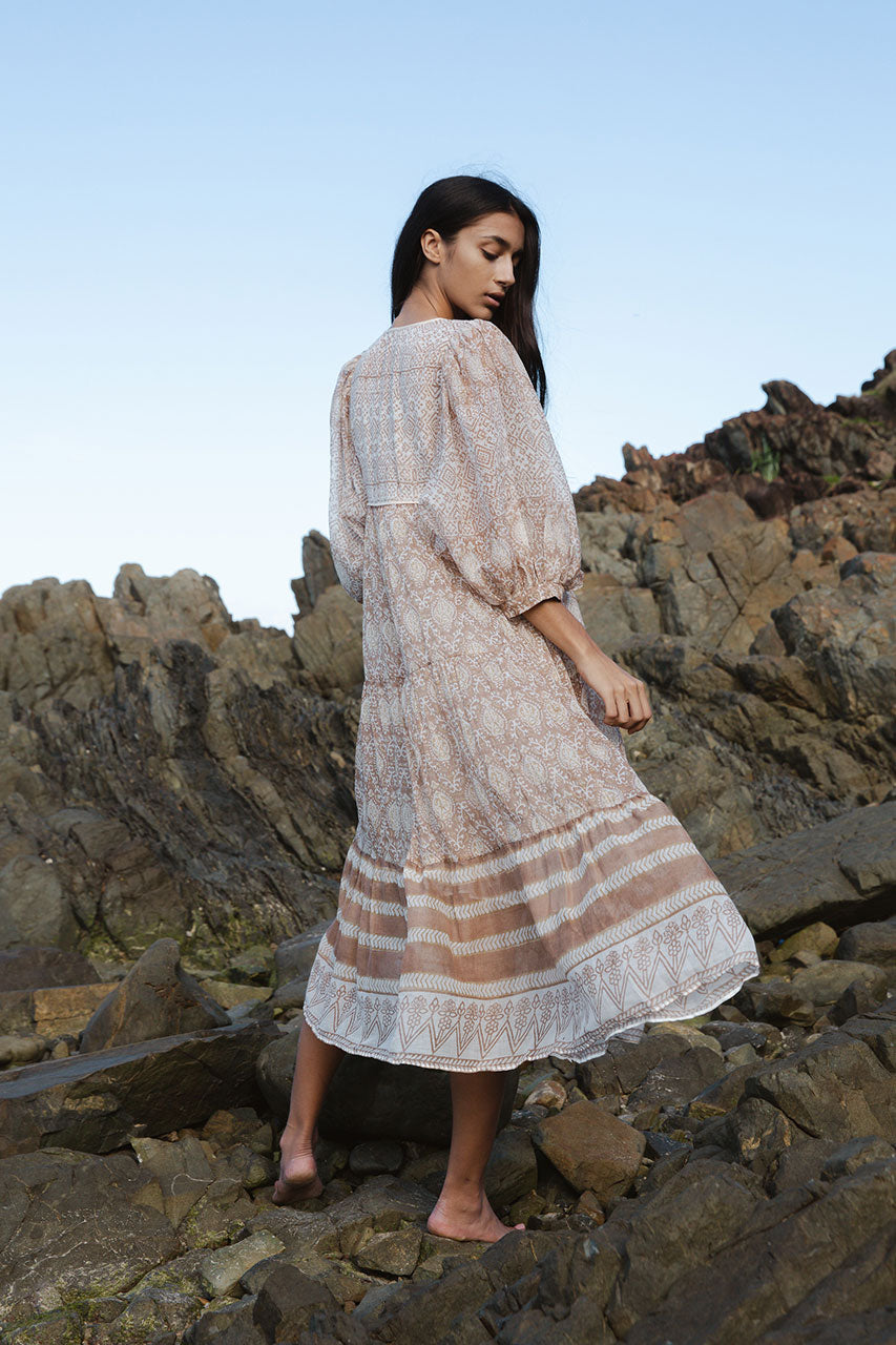 ワンピース Daughters of India Jasmine Midi Dress Jasmine Midi Dress - Shell – Daughters of India