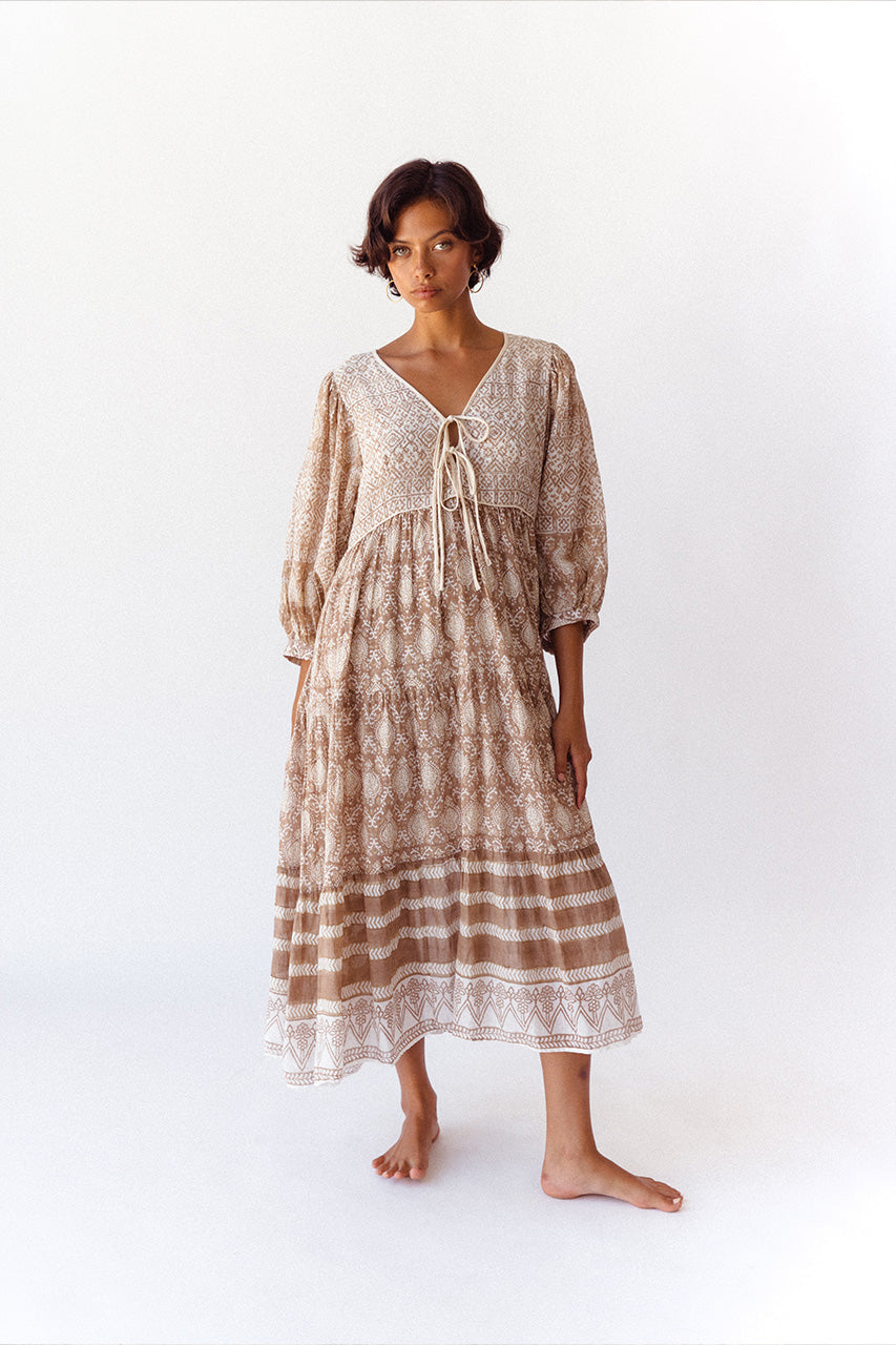 ワンピース Daughters of India Jasmine Midi Dress Jasmine Midi Dress - Shell – Daughters of India
