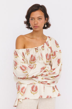 Ria Blouse ~ Strawberry Cream