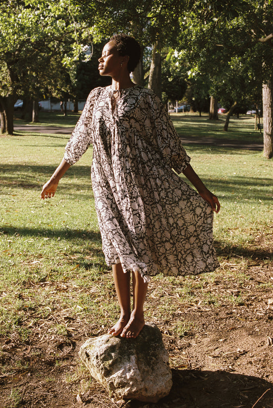daughters of india kyra midi dress Kyra | Midi Dress | Jade - Boho Balloon Sleeve Gauze Cotton